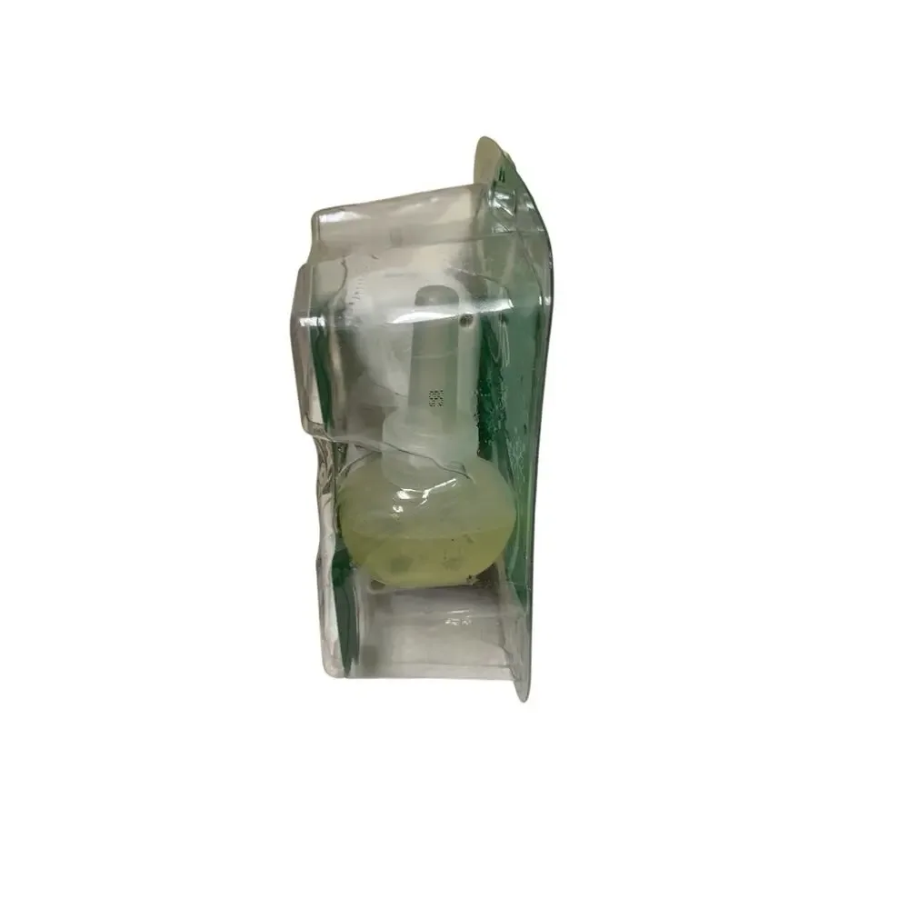 Glade PlugIns Scented Oil Sparkling Spruce Warmer and‎ 1 Refill Set NEW